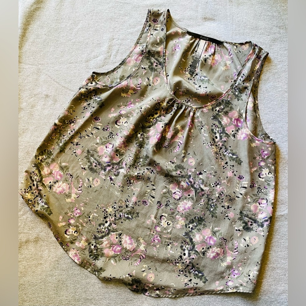 💜 Kensie Sleeveless Top 💜
